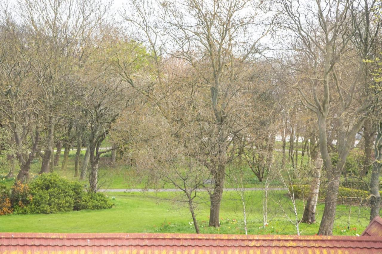 Beautiful Marine Park 2 Bedroom Apartment South Shields Bagian luar foto